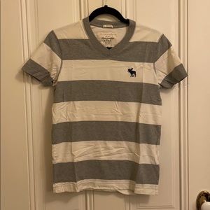 Abercrombie & Fitch Size S Muscle V-Neck Tee